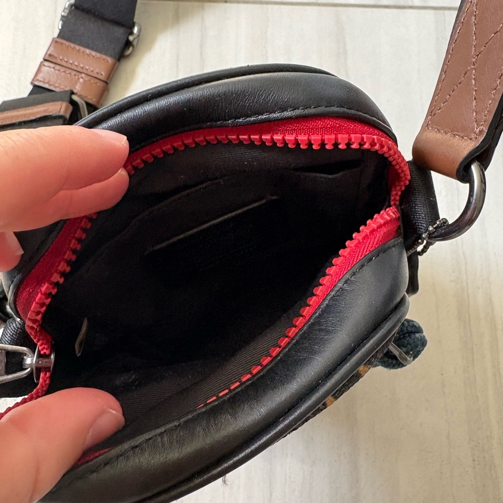 Coach Animal Print Crossbody Bag w/red zippers - Picture 5 of 8